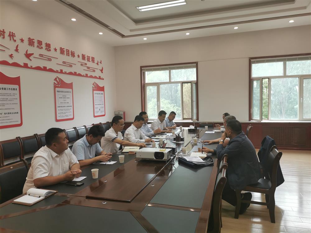 史春海拜會西寧市海湖新區管委會領導和西寧市湟水投資管理有限公司高層