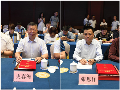 我省舉行全省勘察行業發展座談會暨甘肅省勘察設計大師表彰頒證儀式